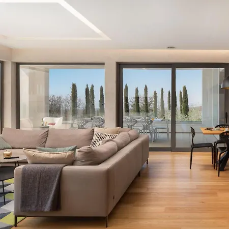 Old Olive I By Interhome וילה