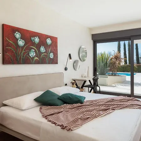 Old Olive I By Interhome *