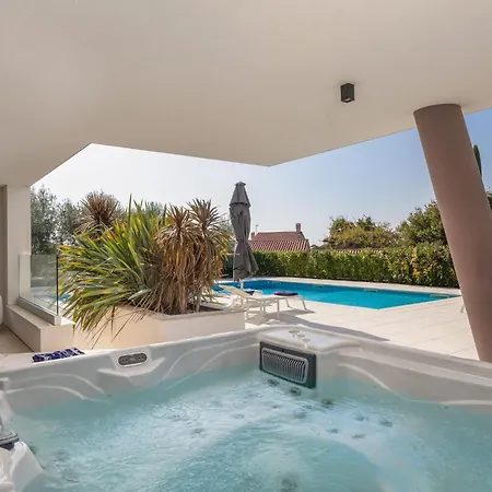 Villa Old Olive I By Interhome Vodnjan