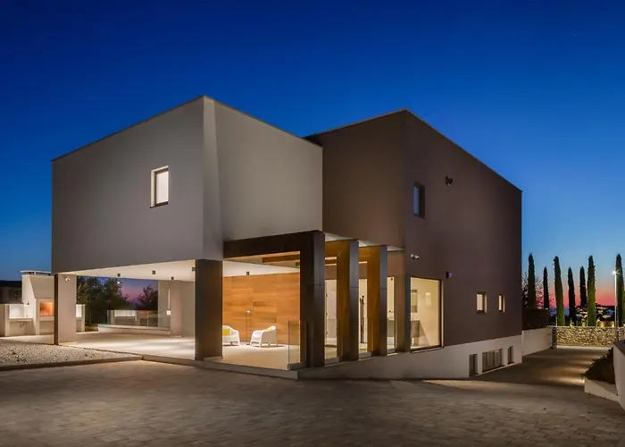 Old Olive I By Interhome Vodnjan